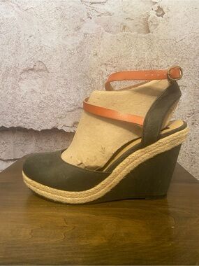 BC Black Leather/Cotton Buckle Sandals